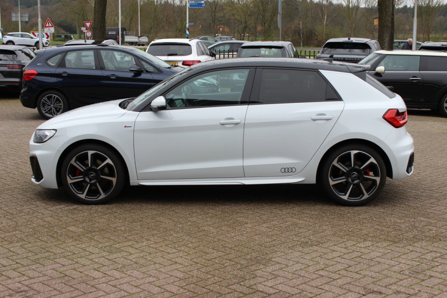 Audi A1 Sportback 40 TFSI S Line edition one 200pk / Navigatie / Keyless / Virtual Cockpit / 18'' / Parkeerhulp achter / Stoelverwarming / LED Koplampen / DAB / ACC