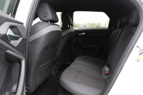 Audi A1 Sportback 40 TFSI S Line edition one 200pk / Navigatie / Keyless / Virtual Cockpit / 18'' / Parkeerhulp achter / Stoelverwarming / LED Koplampen / DAB / ACC
