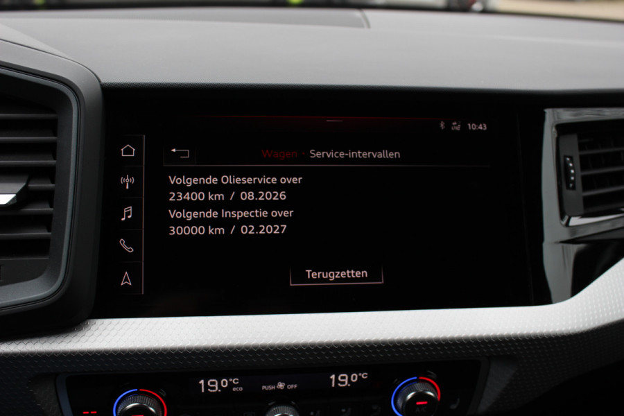 Audi A1 Sportback 40 TFSI S Line edition one 200pk / Navigatie / Keyless / Virtual Cockpit / 18'' / Parkeerhulp achter / Stoelverwarming / LED Koplampen / DAB / ACC