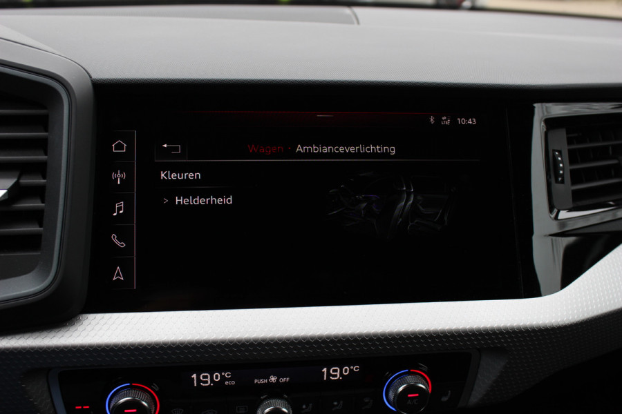 Audi A1 Sportback 40 TFSI S Line edition one 200pk / Navigatie / Keyless / Virtual Cockpit / 18'' / Parkeerhulp achter / Stoelverwarming / LED Koplampen / DAB / ACC