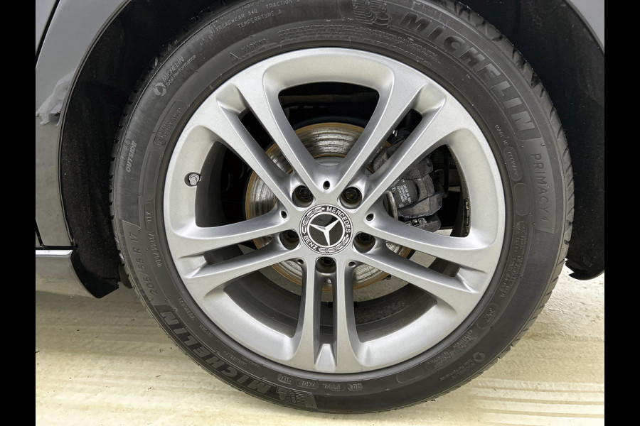 Mercedes-Benz A-Klasse 160 Advantage | Parkeersensoren | Achteruitrijcamera Inclusief 12 Maanden Garantie.
