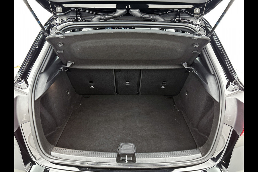 Mercedes-Benz A-Klasse 160 Advantage | Parkeersensoren | Achteruitrijcamera Inclusief 12 Maanden Garantie.