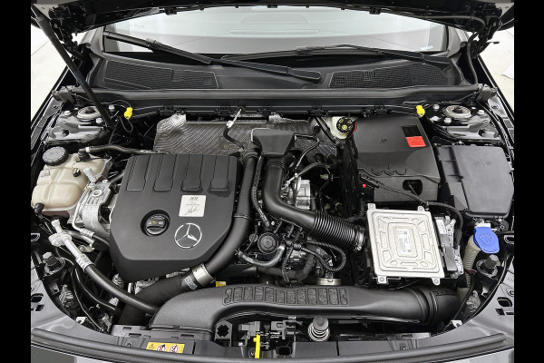 Mercedes-Benz A-Klasse 160 Advantage | Parkeersensoren | Achteruitrijcamera Inclusief 12 Maanden Garantie.