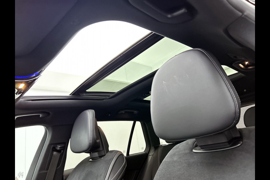 Mercedes-Benz C-Klasse Estate 300 e AMG Plug-In Hybride AMG Line | Night Pakket | Panorama Schuif-Kanteldak | Trekaak | Parkeerpakket met 360°-camera. Inclusief 24 maanden MB Certified garantie voor Europa.