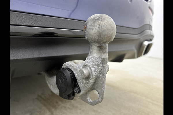 Mercedes-Benz C-Klasse Estate 300 e AMG Plug-In Hybride AMG Line | Night Pakket | Panorama Schuif-Kanteldak | Trekaak | Parkeerpakket met 360°-camera. Inclusief 24 maanden MB Certified garantie voor Europa.