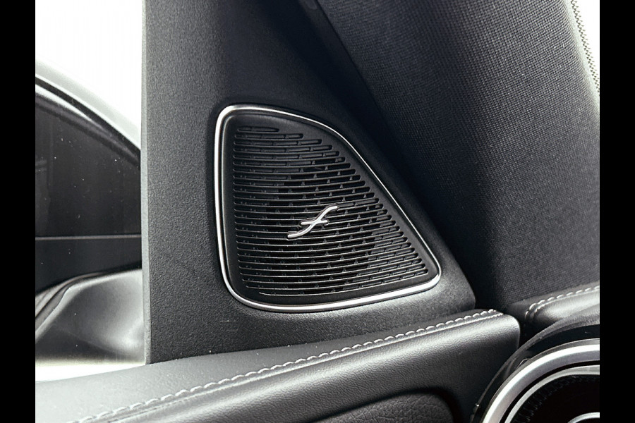 Mercedes-Benz C-Klasse Estate 300 e AMG Plug-In Hybride AMG Line | Night Pakket | Panorama Schuif-Kanteldak | Trekaak | Parkeerpakket met 360°-camera. Inclusief 24 maanden MB Certified garantie voor Europa.