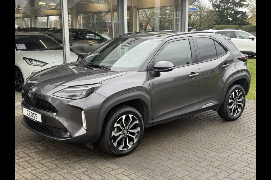 Toyota Yaris Cross 1.5 Hybrid First Edition Plus | Parkeersensoren, Stoel + Stuurverwarming, Groot scherm, Keyless, 17 inch