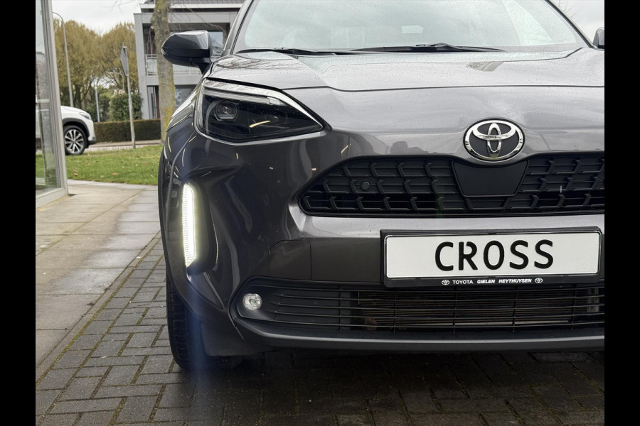 Toyota Yaris Cross 1.5 Hybrid First Edition Plus | Parkeersensoren, Stoel + Stuurverwarming, Groot scherm, Keyless, 17 inch