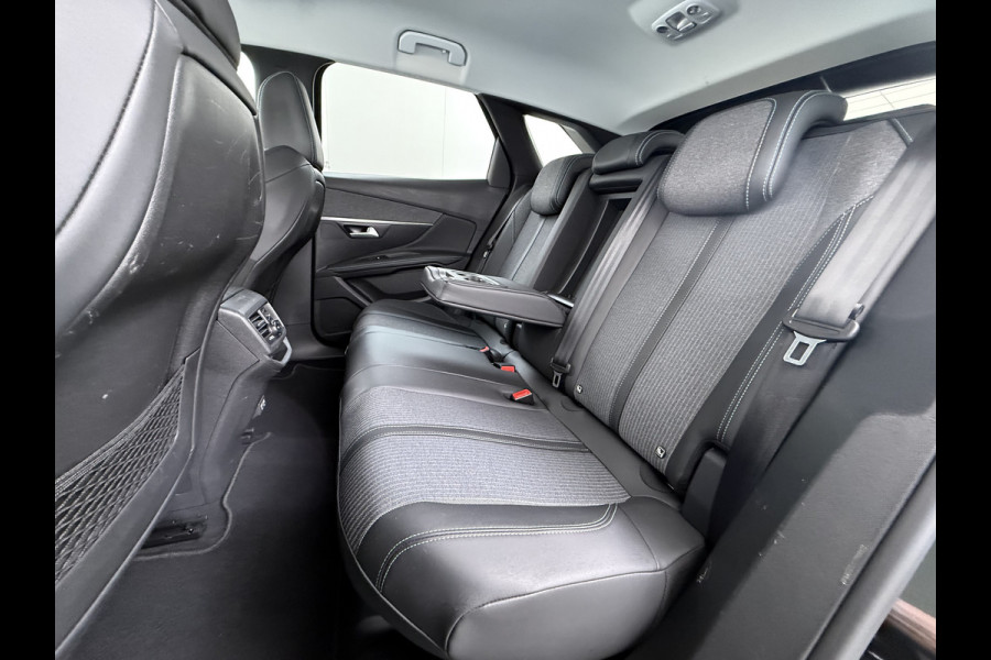 Peugeot 3008 1.2T 131PK AUT. Trekhaak 360°Camera 1/2 Leer 18" Navi Ecc Apple Carplay Android Connected-Apps Cruise Control Pdc Blue Premium Keyless Elek.Achterklep Privacy Glas BordHerkenning Lane Assist Led Lmv 18" Regen-Lichtsensor Bluetooth 1.400KG Trekgewicht Dealeronderhouden, laatste-Beurt-93.400km Origineel Nederlandse Auto 1400kg trekvermogen