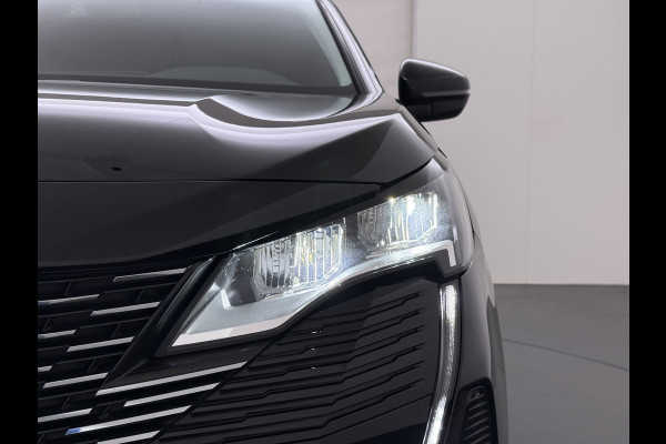 Peugeot 3008 1.2T 131PK AUT. Trekhaak 360°Camera 1/2 Leer 18" Navi Ecc Apple Carplay Android Connected-Apps Cruise Control Pdc Blue Premium Keyless Elek.Achterklep Privacy Glas BordHerkenning Lane Assist Led Lmv 18" Regen-Lichtsensor Bluetooth 1.400KG Trekgewicht Dealeronderhouden, laatste-Beurt-93.400km Origineel Nederlandse Auto 1400kg trekvermogen
