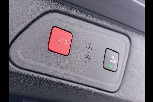 Peugeot 3008 1.2T 131PK AUT. Trekhaak 360°Camera 1/2 Leer 18" Navi Ecc Apple Carplay Android Connected-Apps Cruise Control Pdc Blue Premium Keyless Elek.Achterklep Privacy Glas BordHerkenning Lane Assist Led Lmv 18" Regen-Lichtsensor Bluetooth 1.400KG Trekgewicht Dealeronderhouden, laatste-Beurt-93.400km Origineel Nederlandse Auto 1400kg trekvermogen