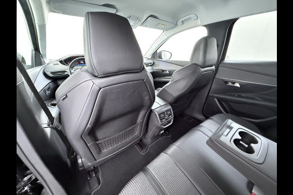 Peugeot 3008 1.2T 131PK AUT. Trekhaak 360°Camera 1/2 Leer 18" Navi Ecc Apple Carplay Android Connected-Apps Cruise Control Pdc Blue Premium Keyless Elek.Achterklep Privacy Glas BordHerkenning Lane Assist Led Lmv 18" Regen-Lichtsensor Bluetooth 1.400KG Trekgewicht Dealeronderhouden, laatste-Beurt-93.400km Origineel Nederlandse Auto 1400kg trekvermogen