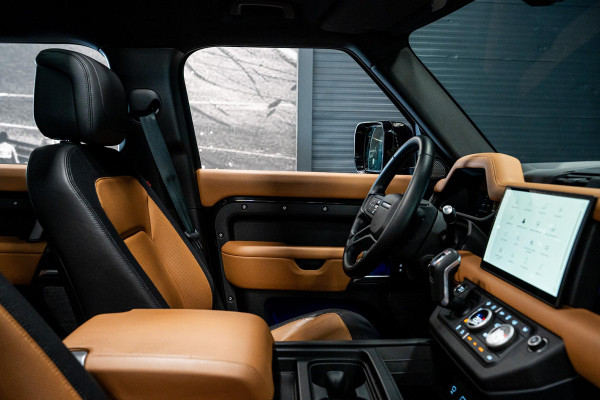 Land Rover Defender 110 2.0 P400e 110 X-Dynamic HSE *Meridian / Panorama / Stoelventilatie / Luchtvering / Head-Up Display /