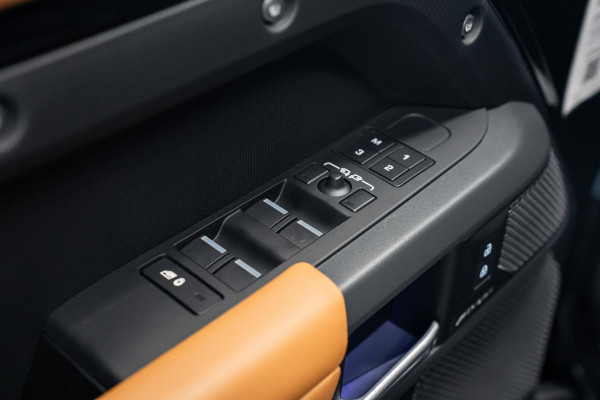 Land Rover Defender 110 2.0 P400e 110 X-Dynamic HSE *Meridian / Panorama / Stoelventilatie / Luchtvering / Head-Up Display /