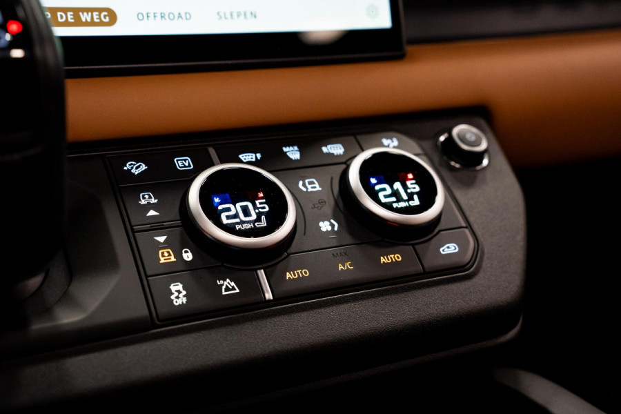 Land Rover Defender 110 2.0 P400e 110 X-Dynamic HSE *Meridian / Panorama / Stoelventilatie / Luchtvering / Head-Up Display /