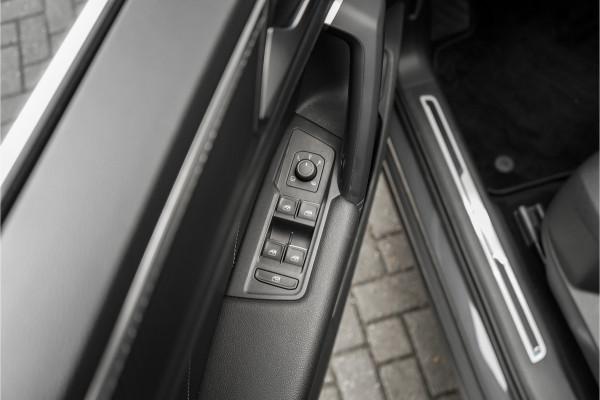 Volkswagen Tiguan 1.4 TSI eHybrid R-Line Business+ Pano ACC Camera