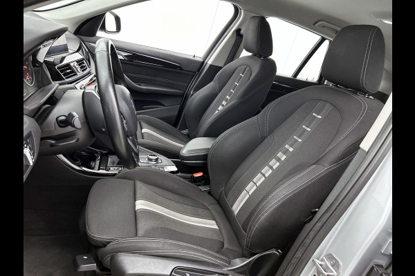 BMW X1 SDrive20i Executive (NL-auto, Goed OnderH, Navi, Sportstoelen, Led, Climate Con, Parkeersensoren, Etc)
