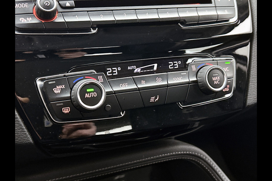BMW X1 SDrive20i Executive (NL-auto, Goed OnderH, Navi, Sportstoelen, Led, Climate Con, Parkeersensoren, Etc)