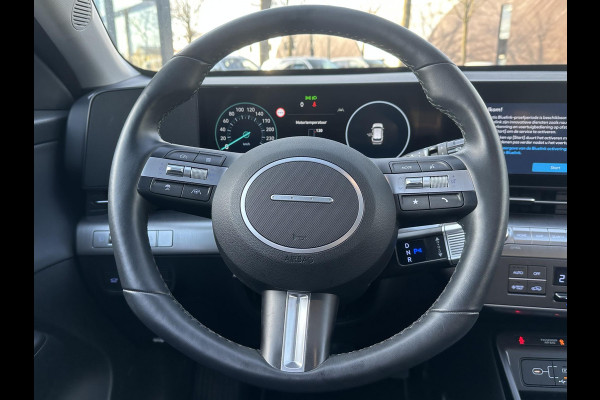 Hyundai Kona 1.6 GDI HEV Premium Sky VAN: 34.900,- VOOR 31.877,- UW LENTEVOORDEEL: 3.023,- | DEALER ONDERHOUDEN | FABR. GARANTIE t/m 06-2031