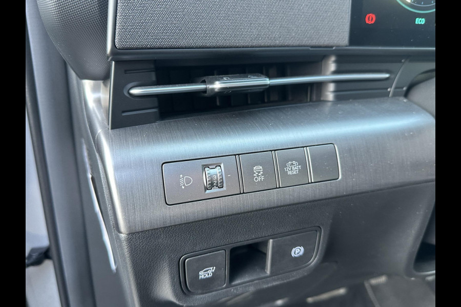 Hyundai Kona 1.6 GDI HEV Premium Sky VAN: 34.900,- VOOR 31.877,- UW LENTEVOORDEEL: 3.023,- | DEALER ONDERHOUDEN | FABR. GARANTIE t/m 06-2031