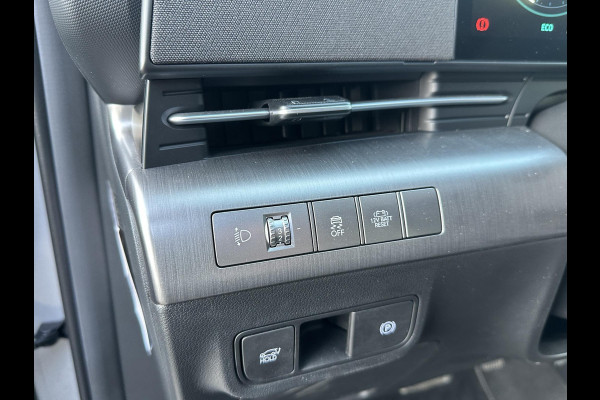 Hyundai Kona 1.6 GDI HEV Premium Sky VAN: 34.900,- VOOR 31.877,- UW LENTEVOORDEEL: 3.023,- | DEALER ONDERHOUDEN | FABR. GARANTIE t/m 06-2031