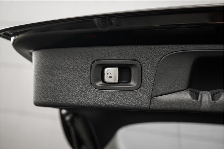Mercedes-Benz GLC 300e 4M AMG 360° Distronic Plus Pano Elek Trekhaak