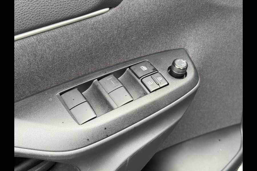 Toyota Yaris Cross 1.5 Hybrid First Edition Plus | Parkeersensoren, Stoel + Stuurverwarming, Groot scherm, Keyless, 17 inch