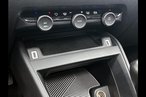 Citroën C4 1.2 Puretech Shine PANO | HEAD-UP | CAMERA