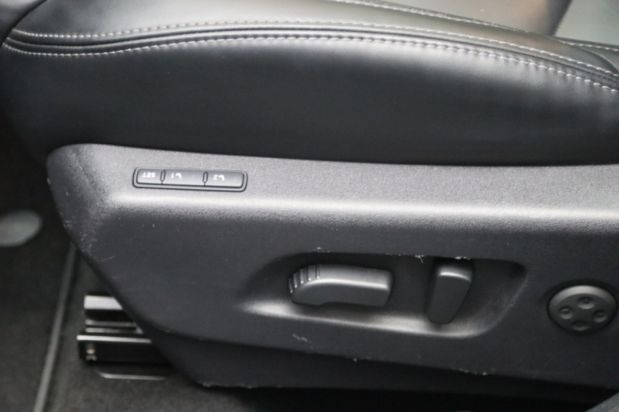 Nissan QASHQAI 1.2 Tekna + 115 PK Automaat, Trekhaak, Leder, Panoramadak, Memory, BOSE