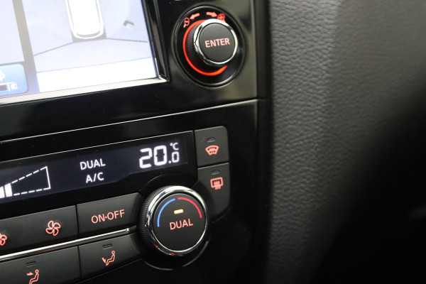 Nissan QASHQAI 1.2 Tekna + 115 PK Automaat, Trekhaak, Leder, Panoramadak, Memory, BOSE