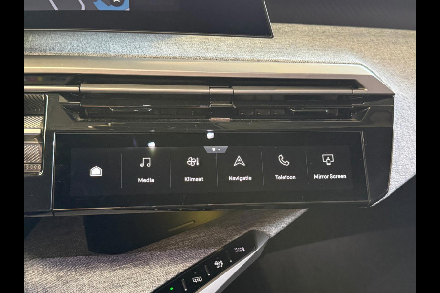 Peugeot 5008 1.2 Hybrid 145 Allure camera stoel/stuurverwarming 1 jaar Bovag Garantie