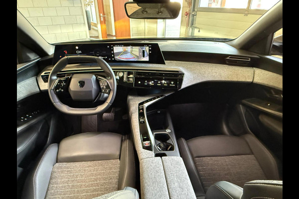 Peugeot 5008 1.2 Hybrid 145 Allure camera stoel/stuurverwarming 1 jaar Bovag Garantie