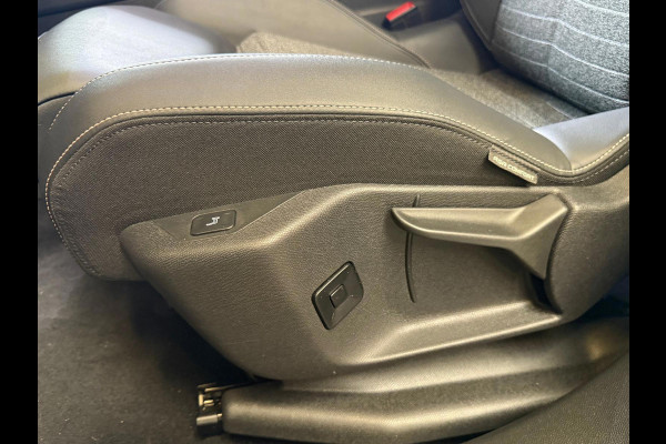 Peugeot 5008 1.2 Hybrid 145 Allure camera stoel/stuurverwarming 1 jaar Bovag Garantie