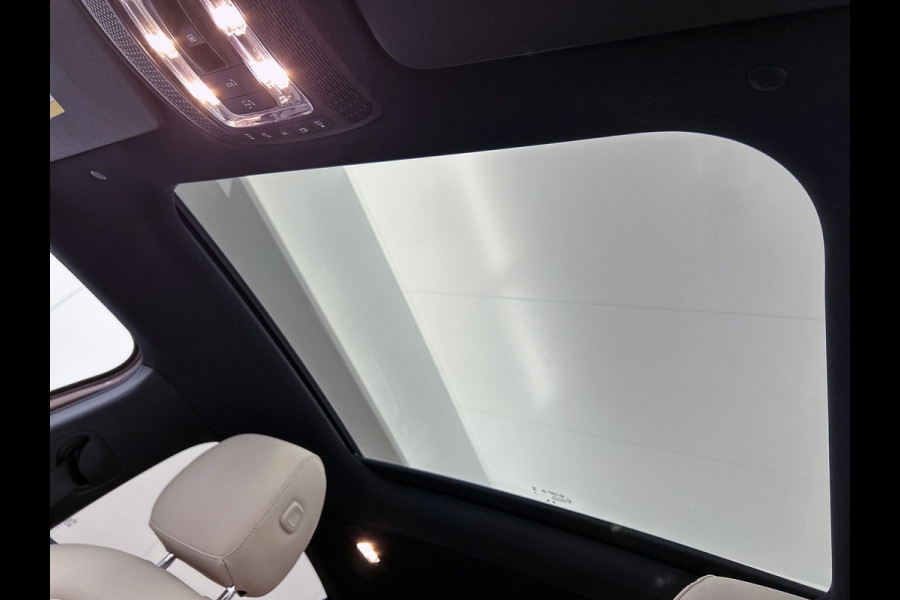 Mercedes-Benz A-Klasse 250 e Luxury Line Panorama Schuif-Kanteldak | Sfeerverlichting | Achteruitrijcamera | Stoelverwarming. Achteruitrij camera | Panorama dak | Memory pakket