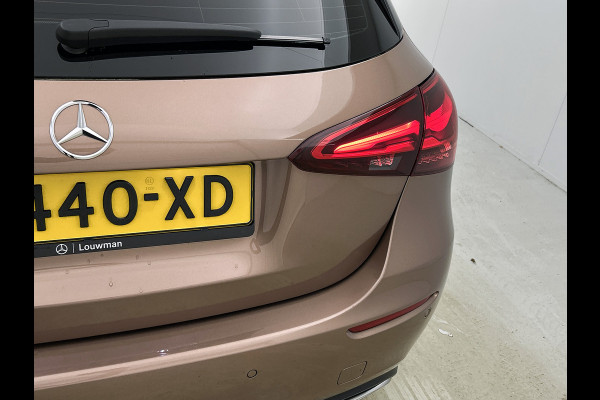 Mercedes-Benz A-Klasse 250 e Luxury Line Panorama Schuif-Kanteldak | Sfeerverlichting | Achteruitrijcamera | Stoelverwarming. Achteruitrij camera | Panorama dak | Memory pakket