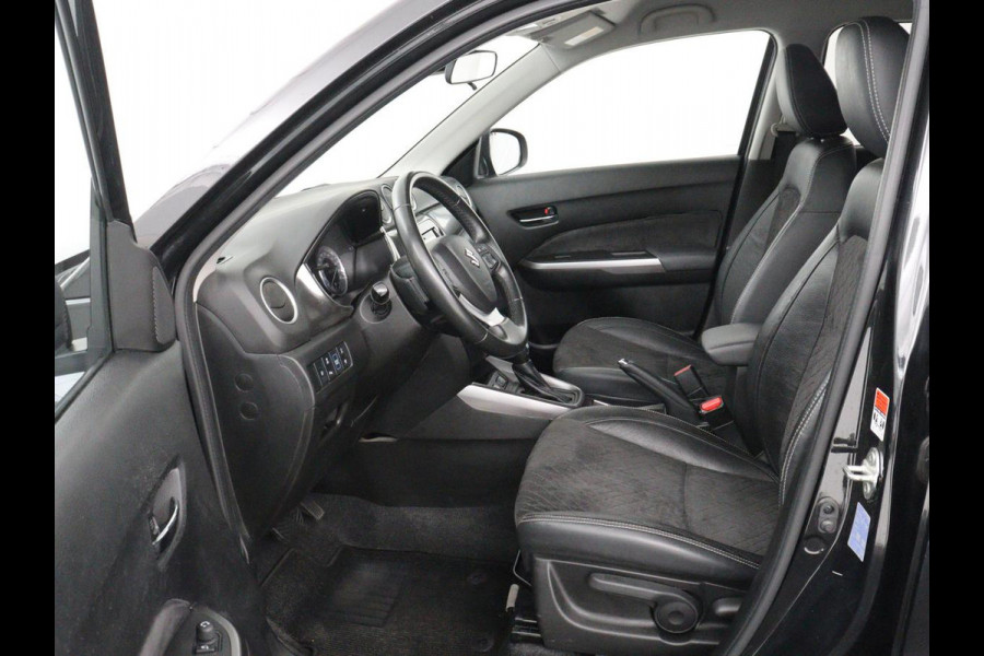 Suzuki Vitara 1.5 Hybrid Style | Trekhaak | Stoelverwarming | Adaptive cruise | Camera | Carplay | Leder/Alcantara | Full LED | Keyless | Navigatie | Climate control | Parkeerhulp