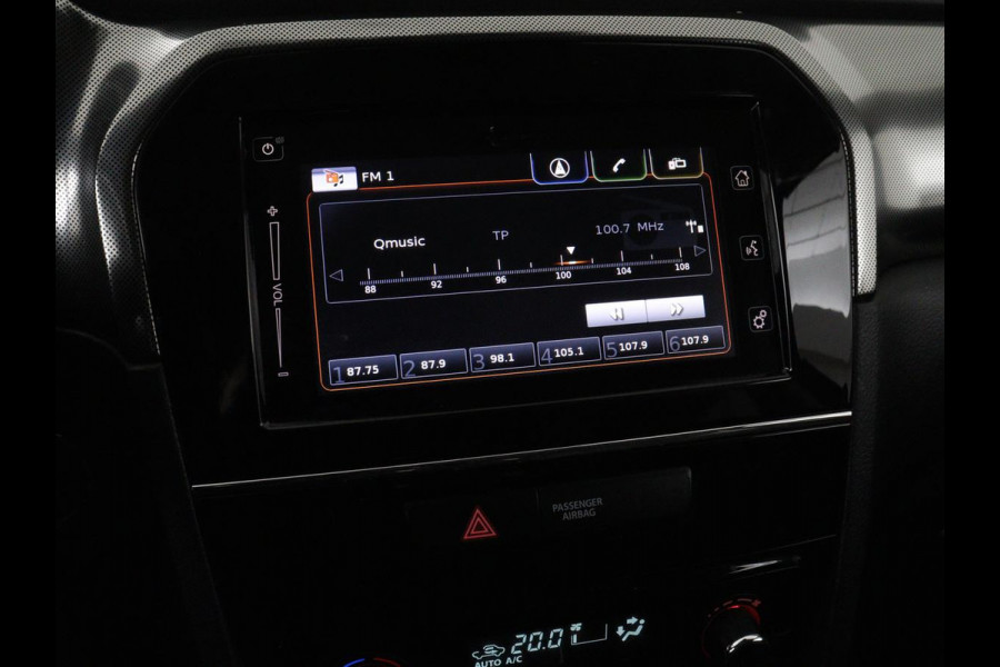 Suzuki Vitara 1.5 Hybrid Style | Trekhaak | Stoelverwarming | Adaptive cruise | Camera | Carplay | Leder/Alcantara | Full LED | Keyless | Navigatie | Climate control | Parkeerhulp