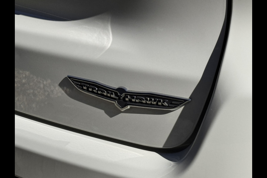 Jeep Compass 4xe 240 Plug-in Hybrid Electric Trailhawk | Camera | Leder | Apple Carplay/Android Auto | Navigatie | Cruise control