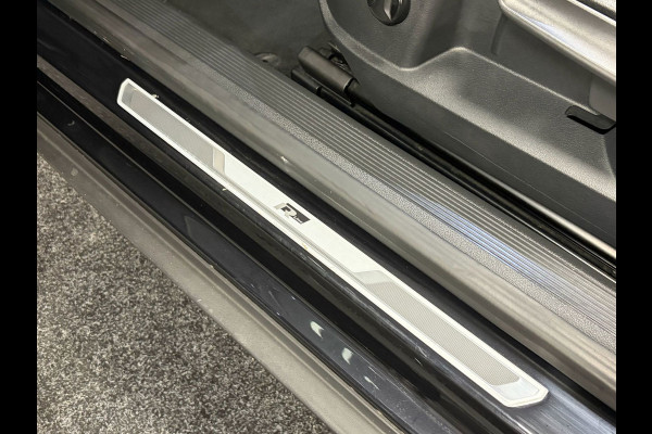 Volkswagen T-Roc Cabrio 1.5 TSI R-Line*Winterpakket*Apple/ Anroid*PDC*LED*Navi*Camera*