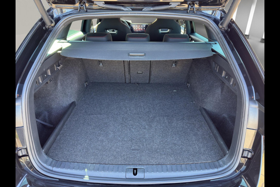 Škoda Octavia Combi 1.4 TSI RS iV PHEV Business | Pano | Head-Up | Led | Stuur verw. | Parksensoren |