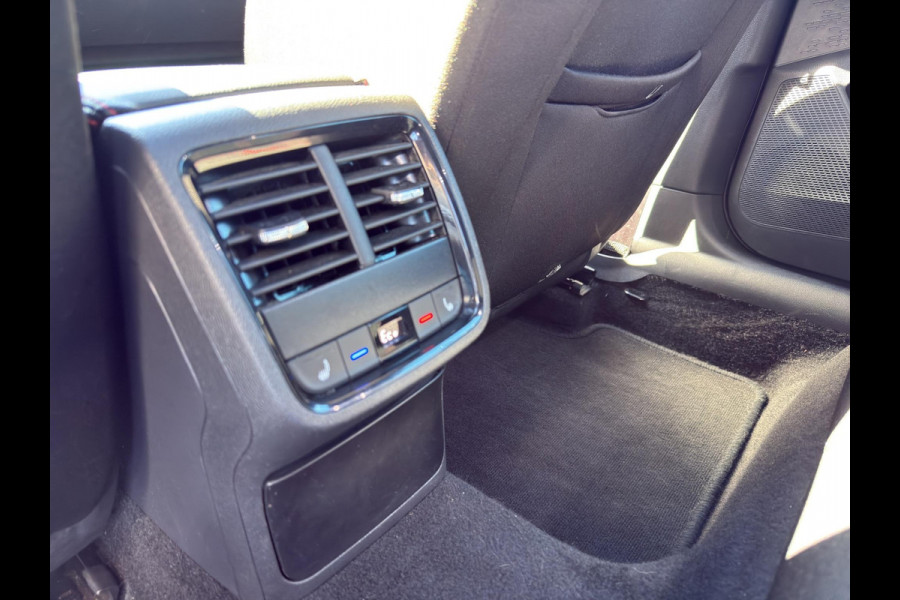 Škoda Octavia Combi 1.4 TSI RS iV PHEV Business | Pano | Head-Up | Led | Stuur verw. | Parksensoren |