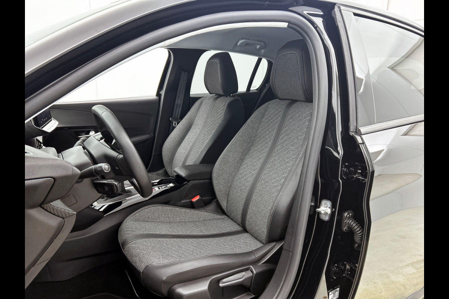 Peugeot 208 1.2 PureTech 100 Allure CAMERA | AD-CRUISE | KEYLESS | ACHTERSPOILER | CARPLAY