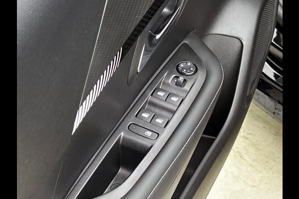 Peugeot 208 1.2 PureTech 100 Allure CAMERA | AD-CRUISE | KEYLESS | ACHTERSPOILER | CARPLAY