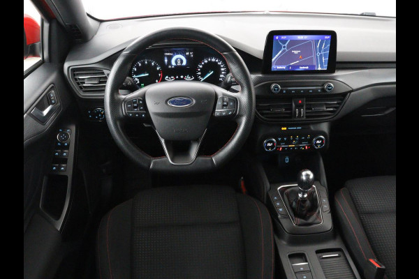 Ford Focus 1.0 EcoBoost ST Line | Panoramadak | Stoel & stuurverwarming | Camera | Carplay | 18'' | Full LED | Climate control | Keyless | Park Assist | Cruise control | Getint glas