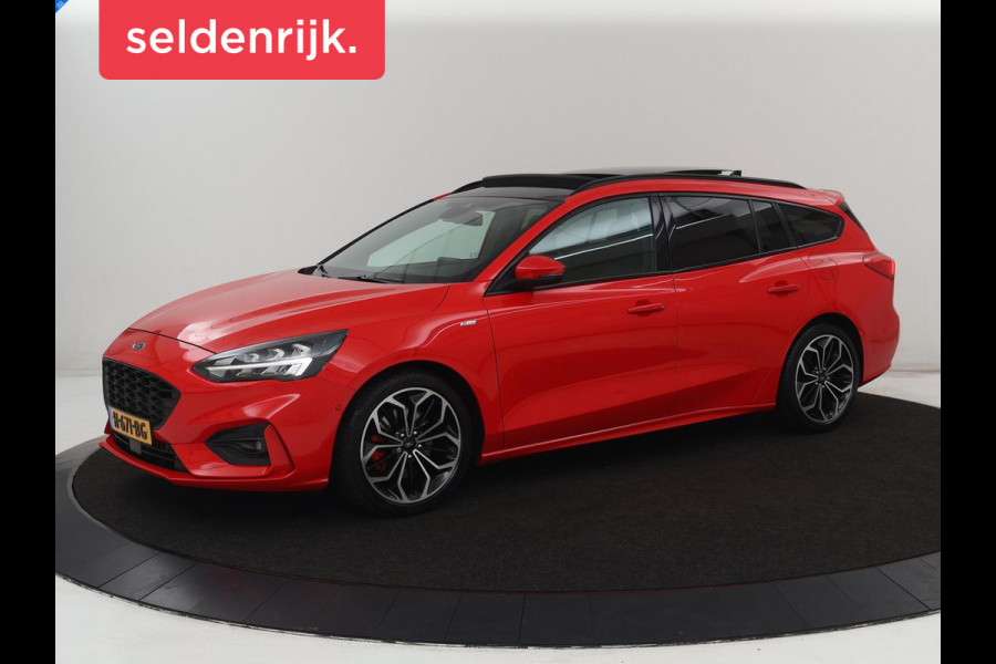 Ford Focus 1.0 EcoBoost ST Line | Panoramadak | Stoel & stuurverwarming | Camera | Carplay | 18'' | Full LED | Climate control | Keyless | Park Assist | Cruise control | Getint glas