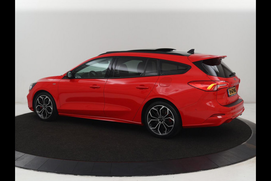 Ford Focus 1.0 EcoBoost ST Line | Panoramadak | Stoel & stuurverwarming | Camera | Carplay | 18'' | Full LED | Climate control | Keyless | Park Assist | Cruise control | Getint glas