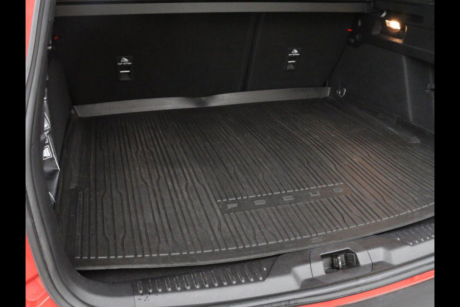 Ford Focus 1.0 EcoBoost ST Line | Panoramadak | Stoel & stuurverwarming | Camera | Carplay | 18'' | Full LED | Climate control | Keyless | Park Assist | Cruise control | Getint glas