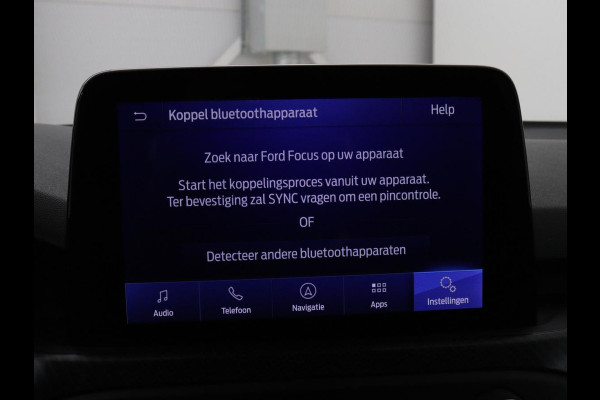 Ford Focus 1.0 EcoBoost ST Line | Panoramadak | Stoel & stuurverwarming | Camera | Carplay | 18'' | Full LED | Climate control | Keyless | Park Assist | Cruise control | Getint glas
