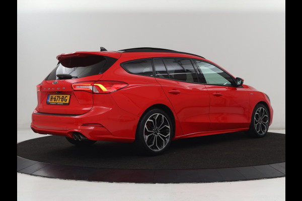 Ford Focus 1.0 EcoBoost ST Line | Panoramadak | Stoel & stuurverwarming | Camera | Carplay | 18'' | Full LED | Climate control | Keyless | Park Assist | Cruise control | Getint glas