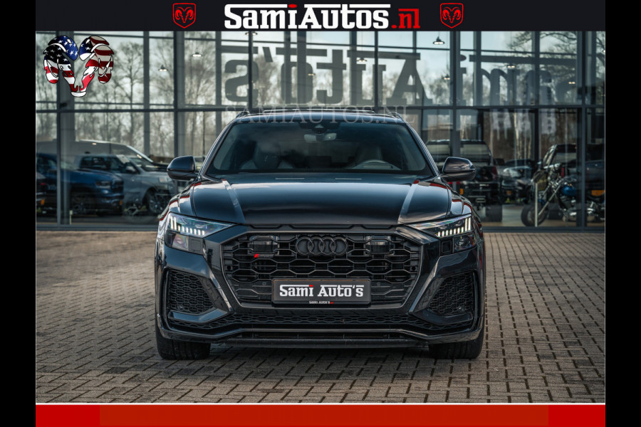 Audi RS Q8 RSQ8 BLACK OPS | 600PK 4.0 V8 TFSI QUATTRO | HUD | 4 WIELBESTURING | 23 INCH AUDI SPORT WHEELS | RS BEKLEDING ZWART | PANO | SOF BANG & OLUFSEN | PANORAMA DAK | De Lamborghini Urus en Audi RS Q8 zijn beide supersnelle SUV's met dezelfde basis (4.0L V8 twin-turbo motor van de VW Group)